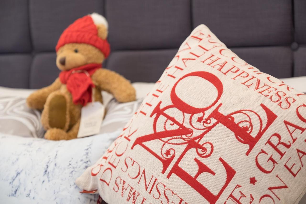 Marks At The Manor Luxury Riverside - Sleeps Up To 4, With Parking And Sky Tv *